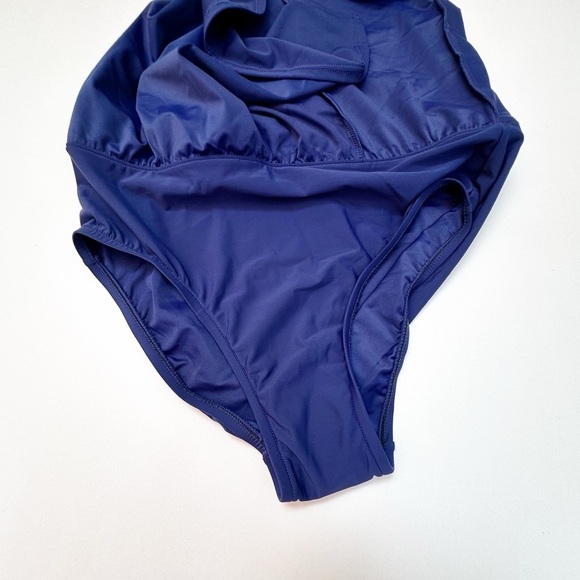 NEW! Miraclesuit x Vented Skirt Navy Blue - Picture 5 of 7